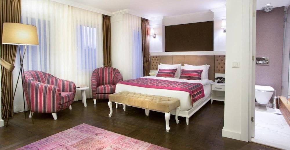 Готель Astan Taksim 3*