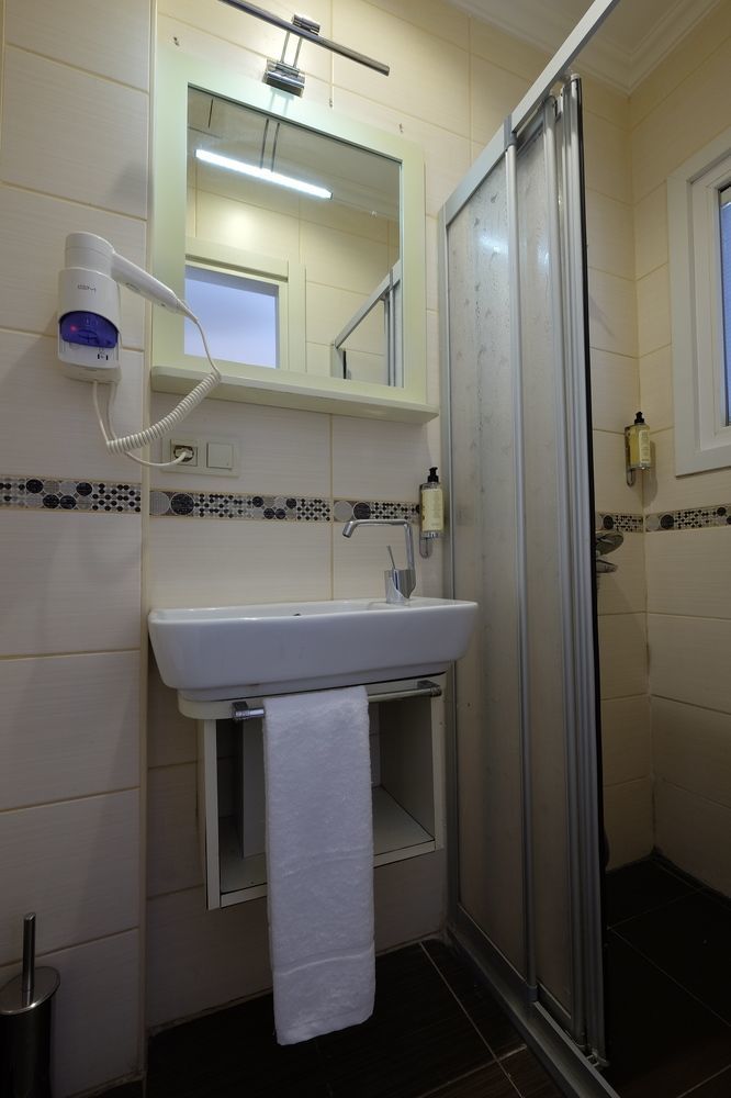 Готель Astan Taksim 3*